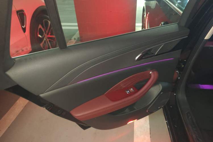 Used Hongqi H5 2024 2.0T Automatic Smart Connect Flagship Edition
