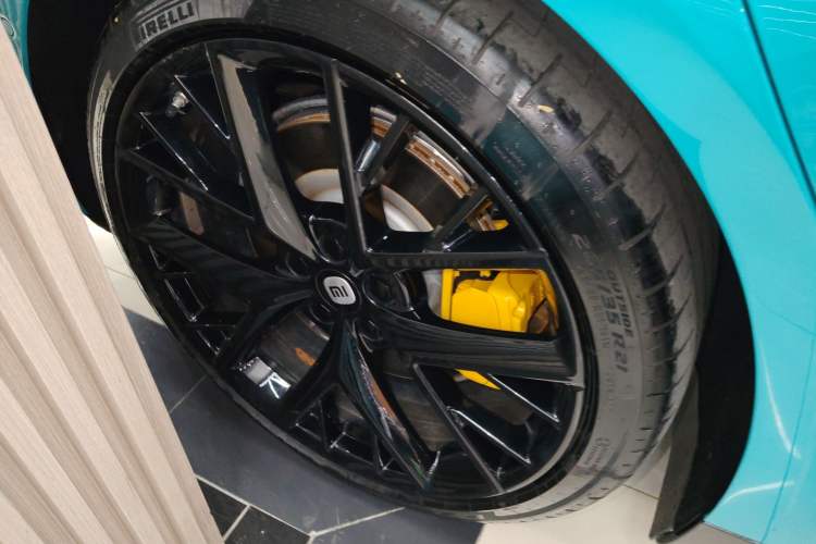 Used  SU7 2024 Four-Wheel Drive Ultra-Long Range Advanced Intelligent Driving Max Edition
