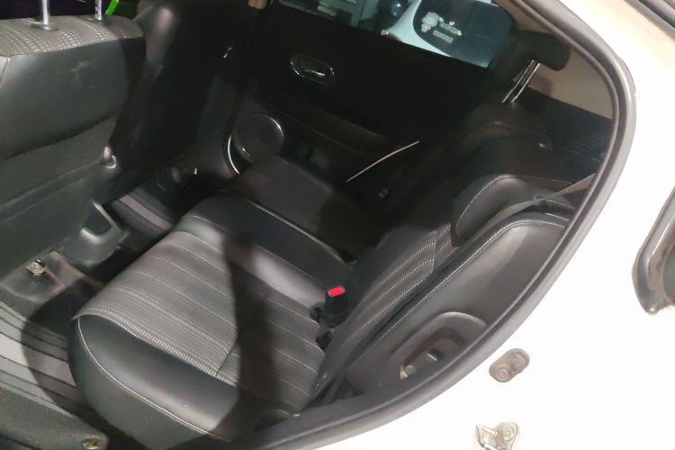 Used Honda Vezel 2015 1.8L CVT 2WD Luxury Model
