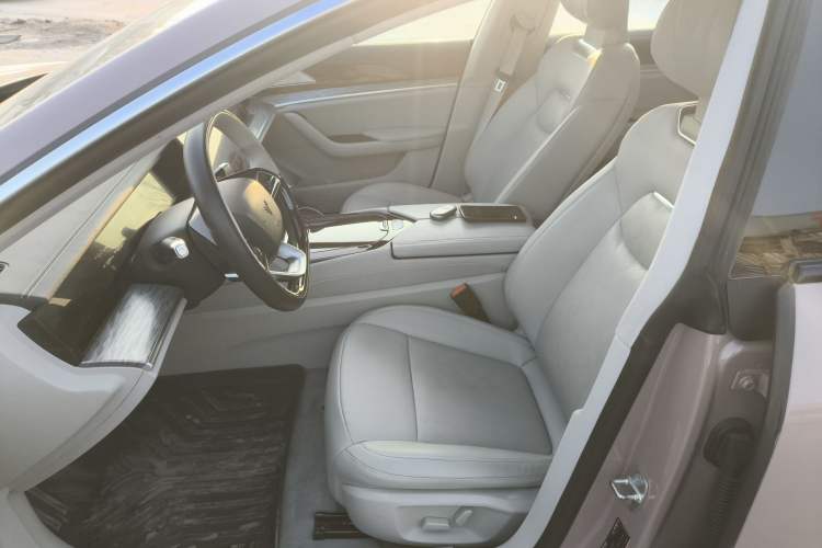 Used NETA S 2022 Pure Electric 715 km Range Rear-Wheel Drive Mid-Range Version