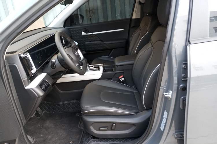 Used Hyundai ix35 2023 Musso 2.0L Deluxe Edition DLX