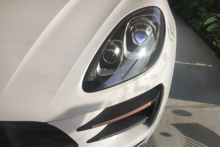 Used Porsche Macan 2014 Macan Turbo 3.6T
