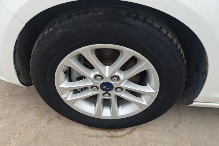 Used Ford Escort 2019 Revised Version 1.5L Manual "Quality Enjoyment" Trim (Tire Pressure Monitoring) China VI Standard
