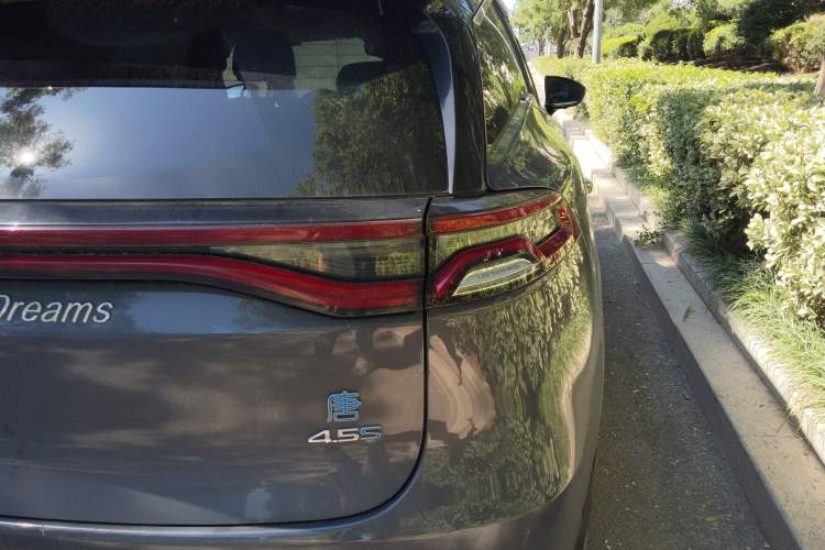 Used BYD Tang New Energy 2018 DM 2.0T All-Wheel Drive Smart Connect Genesis Edition 7 Seats China V Emission Standard
