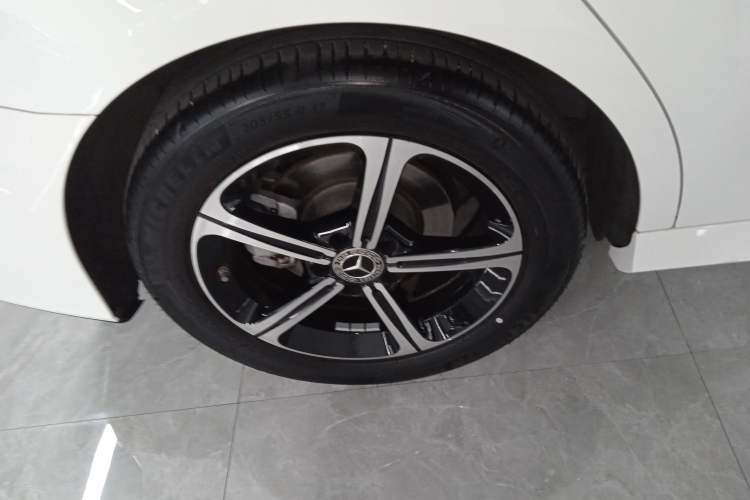 Used Mercedes-Benz A-Class 2022 Revised Version A 200 L Sport Sedan Fashionable Style