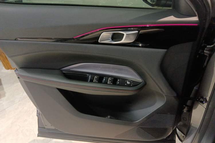 Used Oshan Z6 2022 Blue Whale 1.5T DCT Smart Edition
