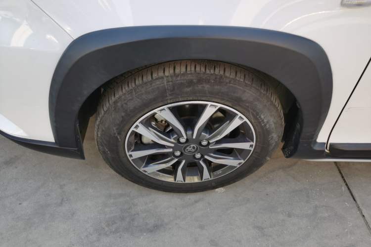 Used Toyota YARiS L 2022 X-Trail 1.5L CVT Luxury PLUS Edition