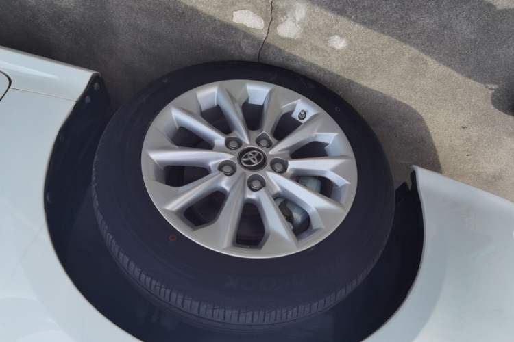 Used Toyota Corolla 2021 Dual-Motor 1.8L E-CVT Elite Edition