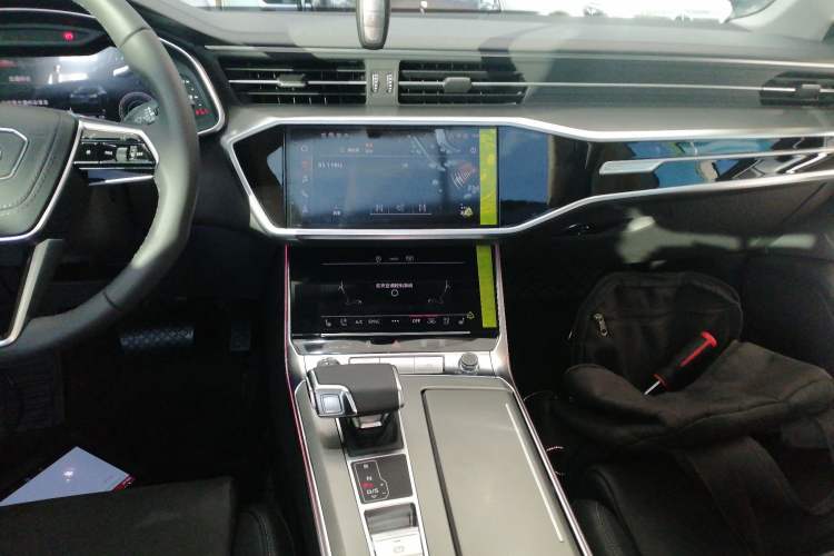 Used Audi A6L 2025 45 TFSI Prestige Dynamic Edition + Ventilated Comfort Package
