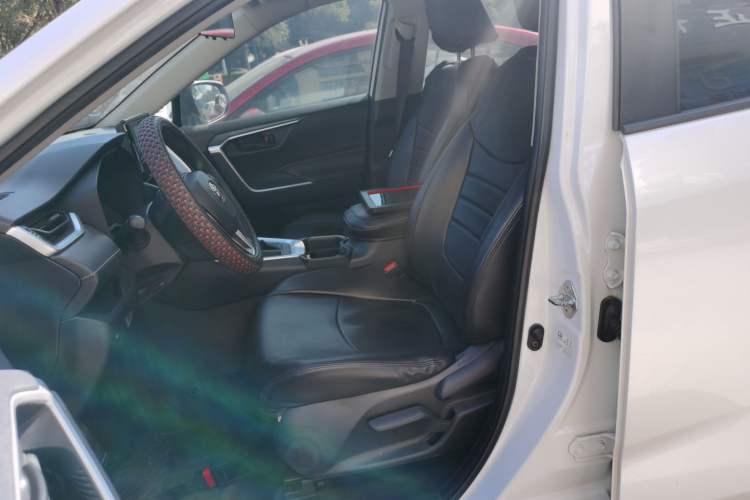 Used Toyota RAV4 2021 2.0L CVT Two-Wheel Drive Urban Edition
