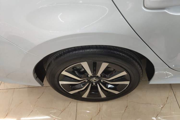 Used Honda Civic 2023 2.0L eHEV Pioneer Edition
