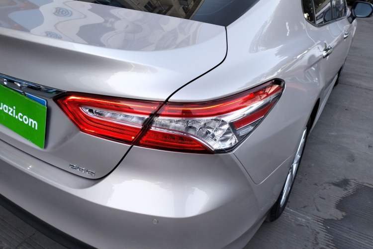 Used Toyota Camry 2021 2.0G Luxury Edition
