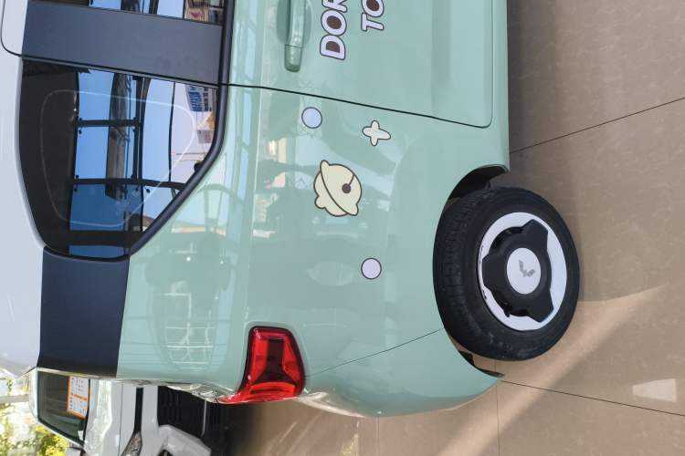 Used Wuling Hongguang MINIEV 2021 Macaron Premium Model – Lithium-NMC