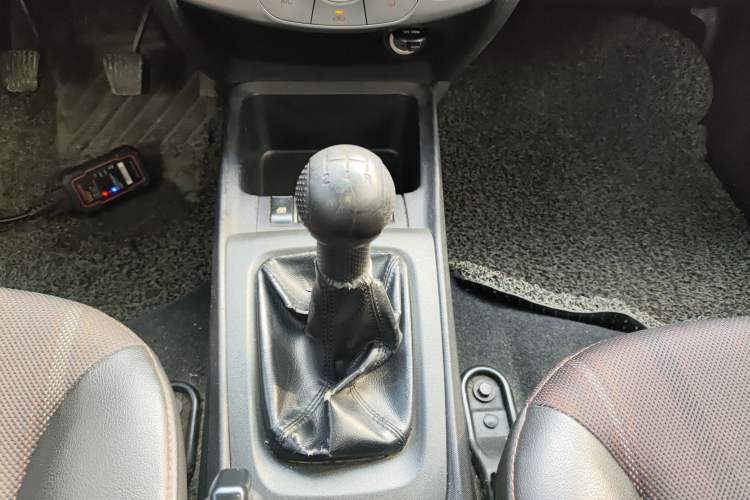 Used Chevrolet Sail 2013 Sedan 1.2L Manual Fashionable Happiness Edition