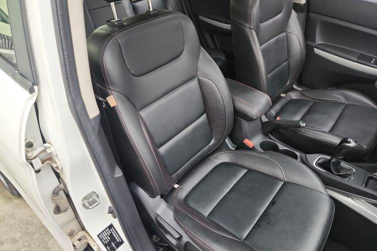 Used Changan CS35 2015 1.6L Manual Luxury Model China IV Standard
