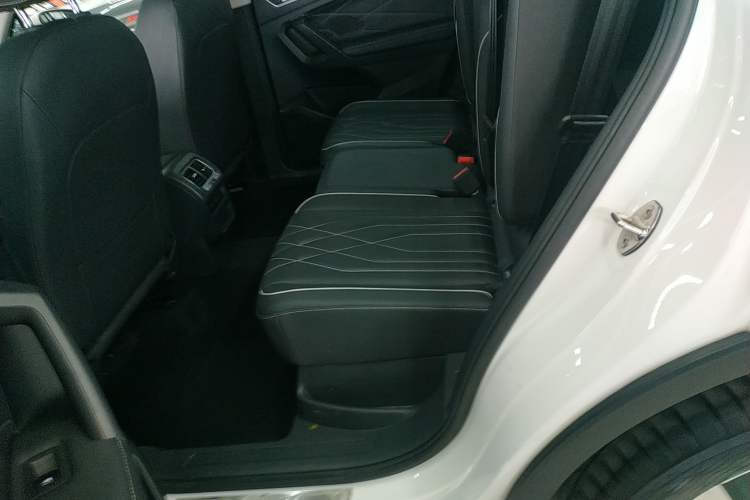 Used Volkswagen Tiguan L 2023 300TSI Automatic Two-Wheel Drive Smart Edition