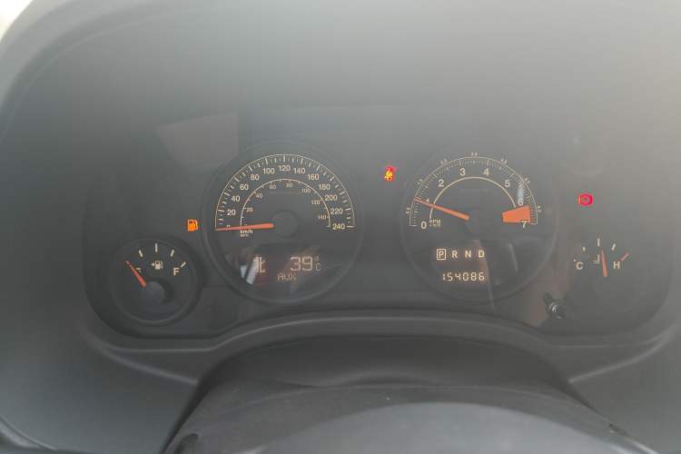 Used  Compass 2014 Revised Version 2.0L Two-Wheel Drive Entry-Level Edition
