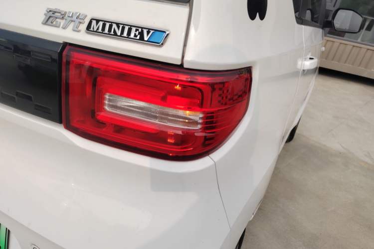 Used Wuling Hongguang MINIEV 2022 Easy Version Lithium Iron Phosphate
