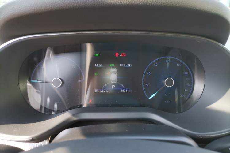 Used Hongqi E-QM5 2023 Revised Version Basic Travel Edition
