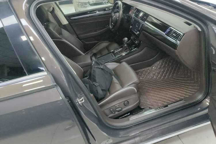 Used Volkswagen Phideon 2016 380TSI Two-Wheel-Drive Supreme Edition