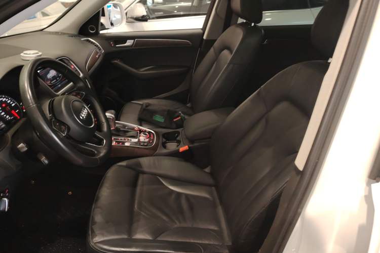 Used Audi Q5 2017 40 TFSI Comfort Model