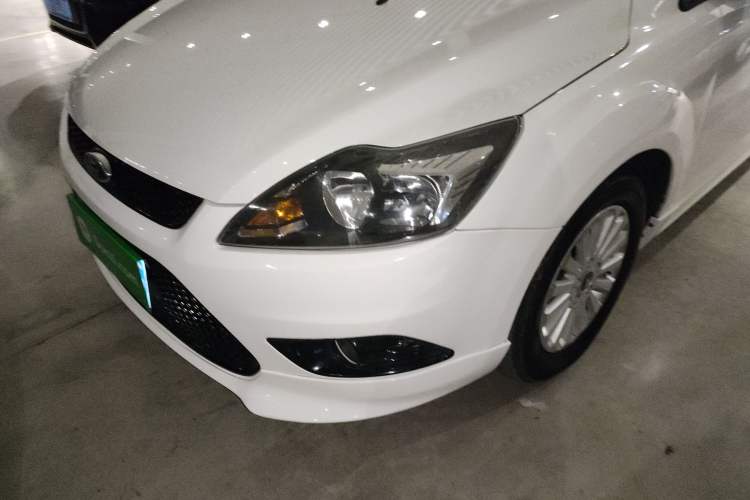 Used Ford Focus 2013 Hatchback Classic 1.8L Automatic Fashion Edition
