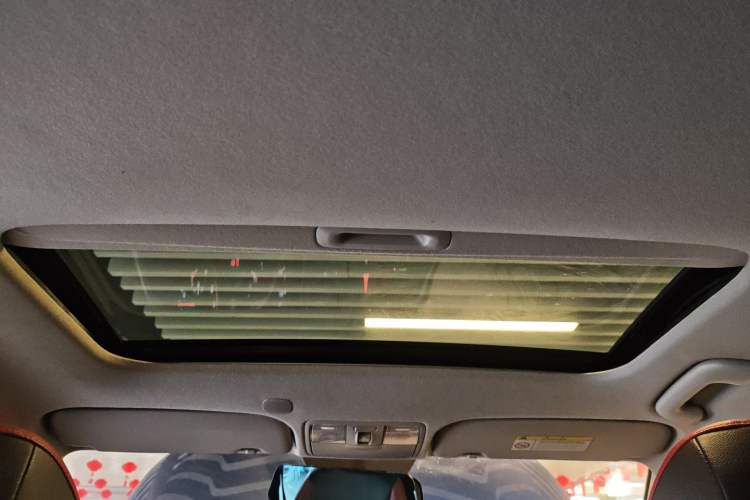 Used Kia KX Cross 2017 1.4L AT GLS