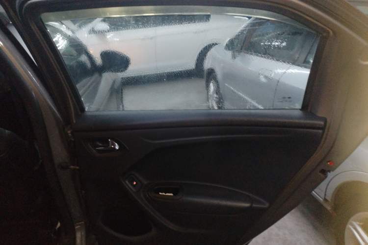 Used Peugeot 301 2014 1.6L Automatic Prestige Edition
