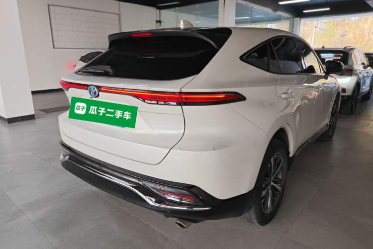 Used Toyota Venza 2022 Dual-Engine 2.5L CVT Two-Wheel Drive Luxury Edition
