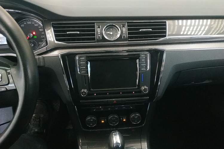 Used Volkswagen Passat 2017 330TSI DSG Prestige Edition
