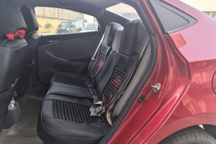 Used Hyundai Verna 2014 1.4L Manual Smart GLS Trim