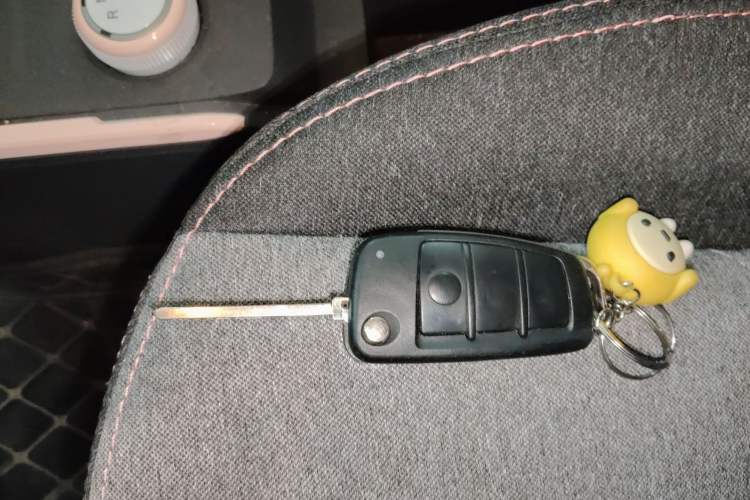 Used Chery QQ Ice Cream 2022 170km Sundae Phosphate Lithium-Ion
