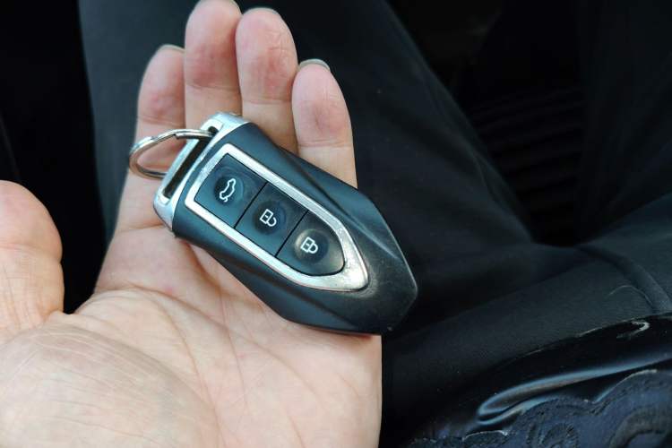 Used Zotye SR7 2016 1.5T Manual Cube Heart Edition China IV Standard
