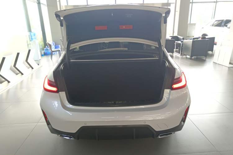 Used BMW 3 Series 2024 325Li M Sport Package
