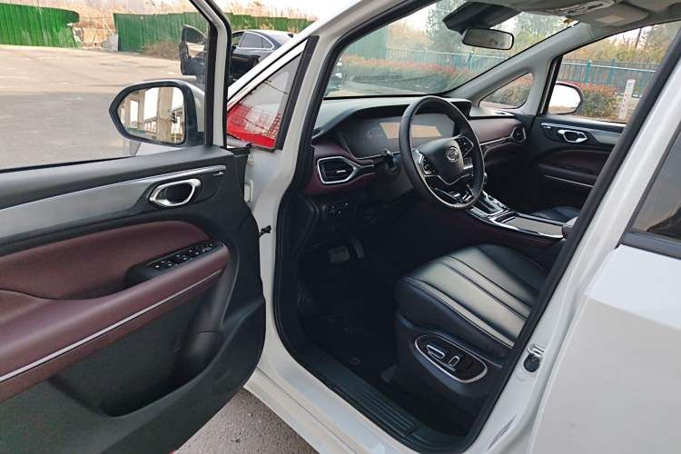 Used GAC Trumpchi M6 2023 PRO 270T DCT Luxury Edition