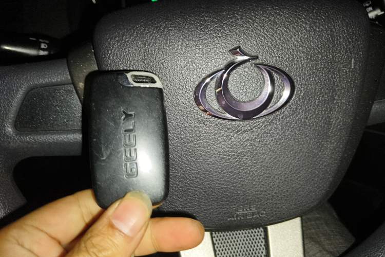 Used Geely Auto GX7 2015 Classic Edition 1.8L Manual New Urban Upgrade Version China V Standard
