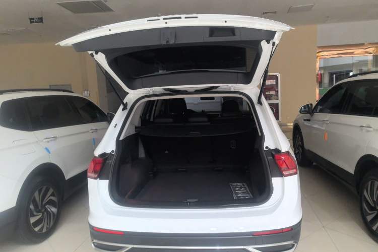 Used Volkswagen Tiguan L 2023 330TSI Automatic Two-Wheel Drive Comfort Edition