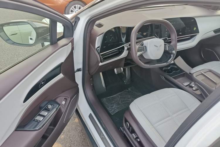 Used Hongqi EH7 2024 820 Pro
