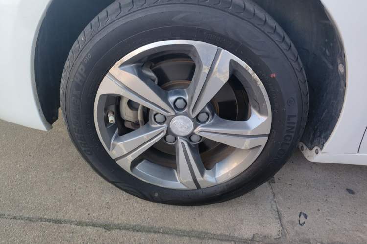 Used Geely Auto Emgrand GL 2017 1.8L DCT Elite Model
