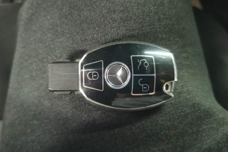 Used Mercedes-Benz GLK-Class 2015 GLK 260 4MATIC Fashion Edition Ultimate Version