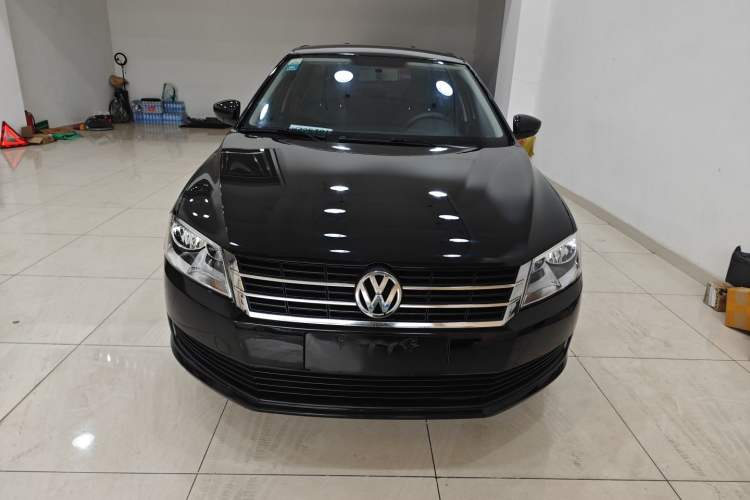 Used Volkswagen Lavida 2013 Revised Classic 1.6L Automatic Fashion Edition