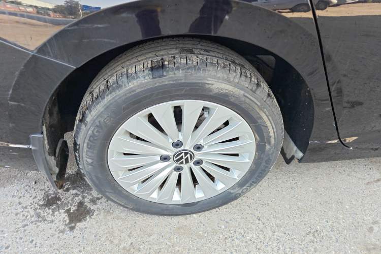 Used Volkswagen Lavida 2021 1.5L Automatic Comfort Edition
