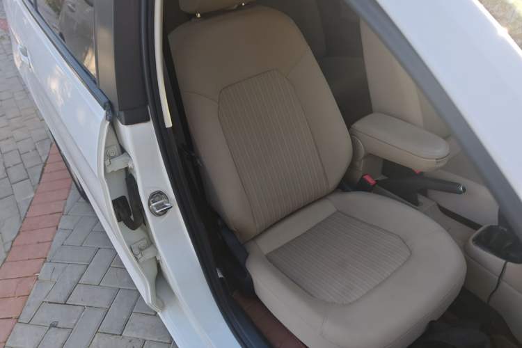 Used Volkswagen Jetta 2015 Zhuihui Edition 1.6L Manual Comfort Model
