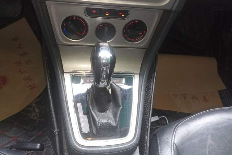 Used Volkswagen Lavida 2013 Revised Version 1.4 TSI DSG Comfort Edition