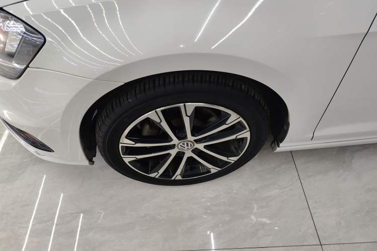 Used Volkswagen Golf 2017 280TSI Automatic R-Line Million-Vehicle Commemorative Edition
