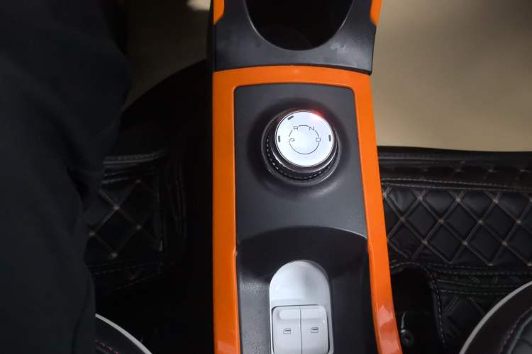 Used Wuling Hongguang MINIEV 2022 GAMEBOY 300km Enthusiast Model with Lithium Iron Phosphate