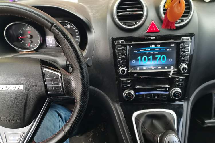 Used Haval H6 2015 Upgraded Model 1.5T Manual Two-Wheel Drive Elite Version