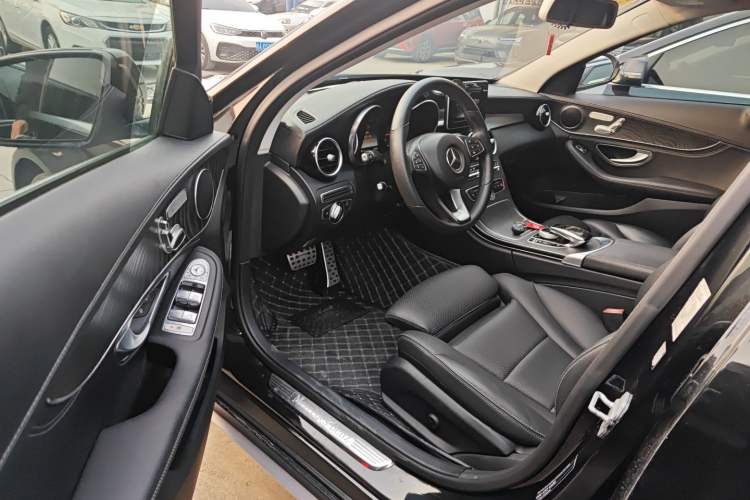 Used Mercedes-Benz C-Class 2015 C 200 L Sport Edition
