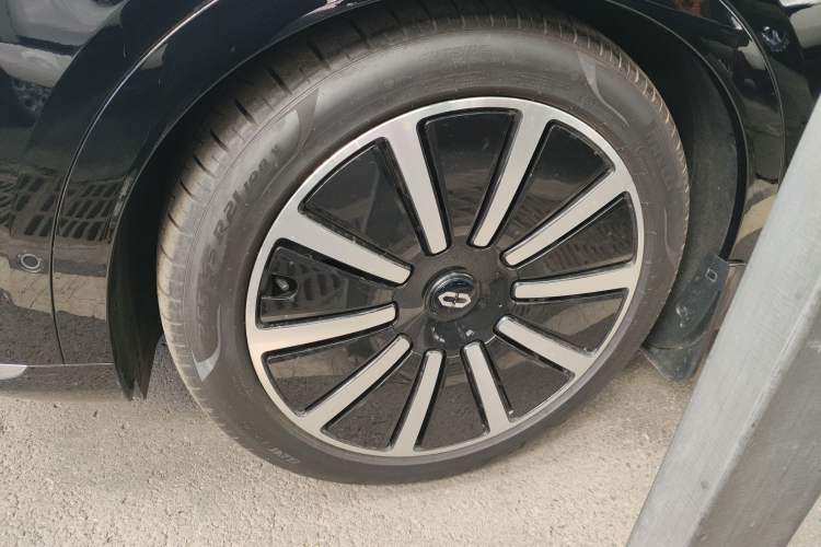 Used Hima AITO M9 2024 All-Electric Ultra Version 100 kWh 5-Seater Model
