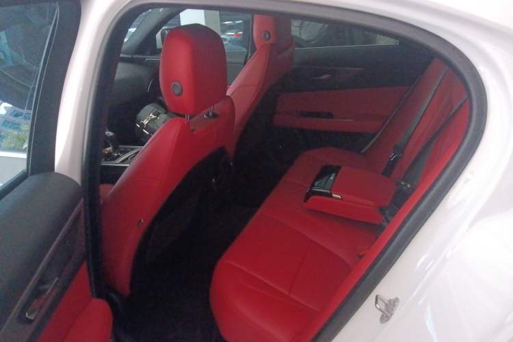 Used Jaguar XEL 2023 2.0T 250 PS R-DYNAMIC S Advanced Sport Edition
